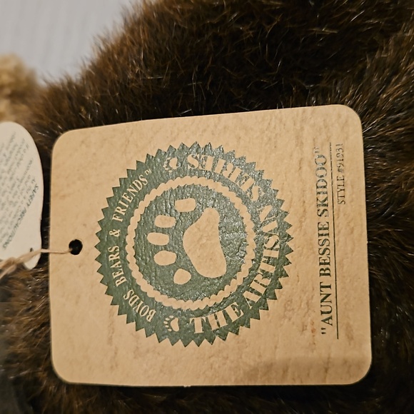 Boyds Bears Aunt Bessie Skidoo Bear - Picture 7 of 10